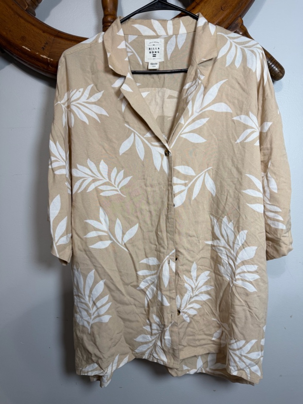 Billabong Beige and White Leaf-Print button up shirt